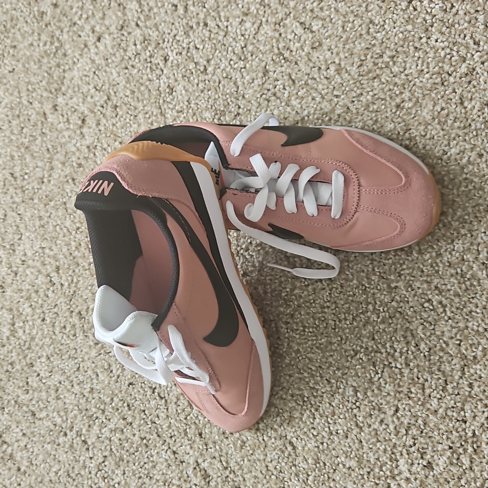New Nike Women's Pacific Shoes - Red Stardust (HM4771-601)